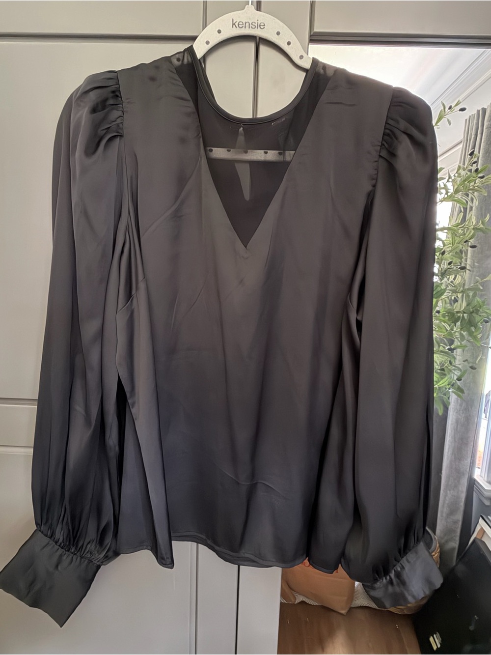 Express Black V-Neck Puff Shoulder Blouse